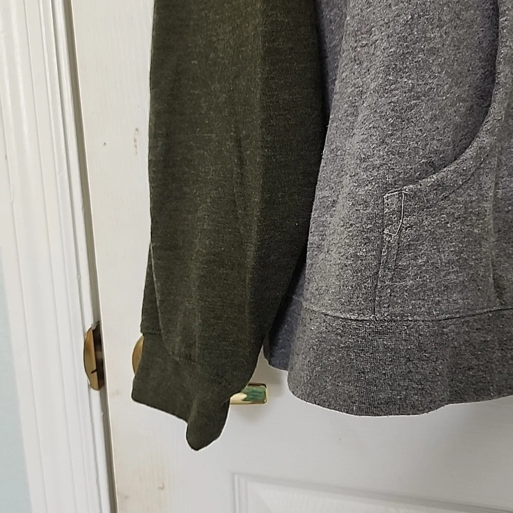 MEN'S HOODIE SIZE XXL - Picture 4 of 10